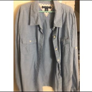 Button down Tommy Hilfiger shirt (like new)